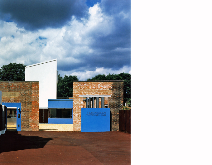 bloomfield road se18